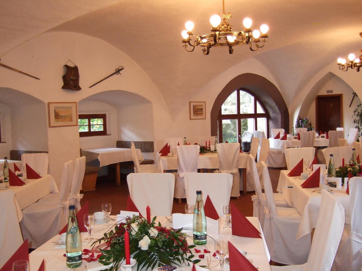 Schloss Wiesnethau 3*