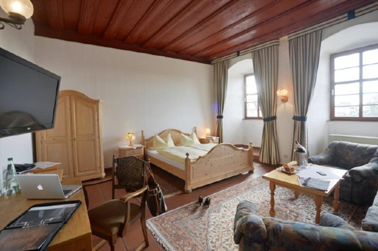 Schloss Hotel 3*